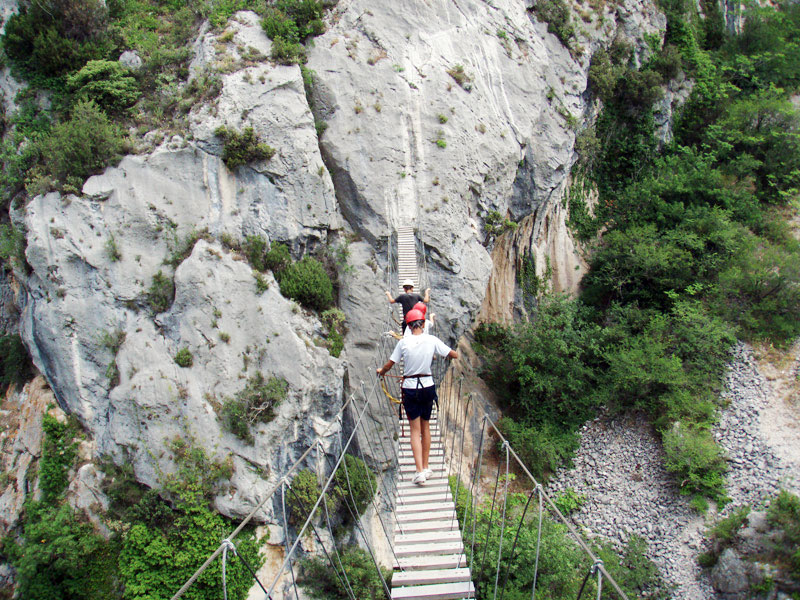 La deuxième passerelle