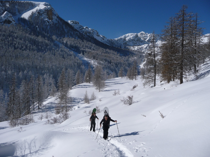 Le mont Bégo en toile de fond